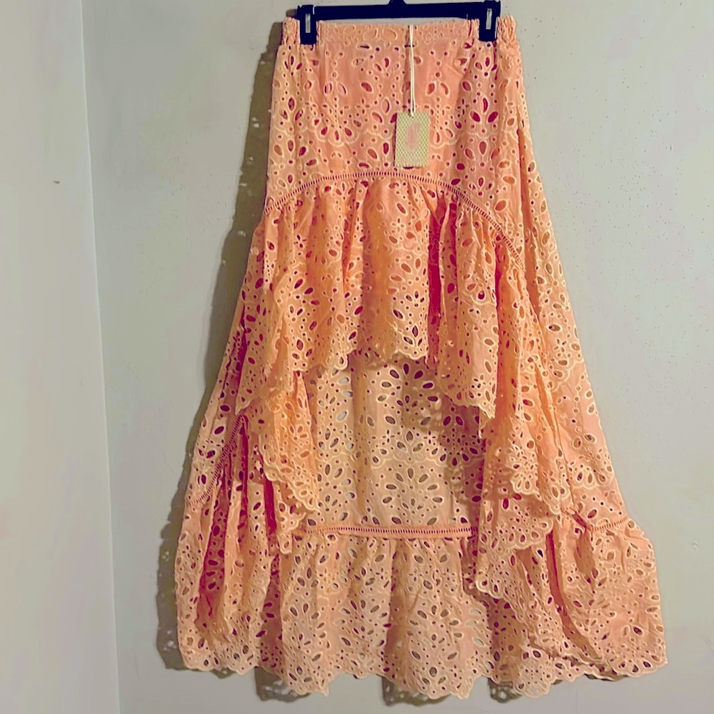 Miss June Paris Elegant Peach Eyelet Skirt. Front is mini & bk maxi NWT